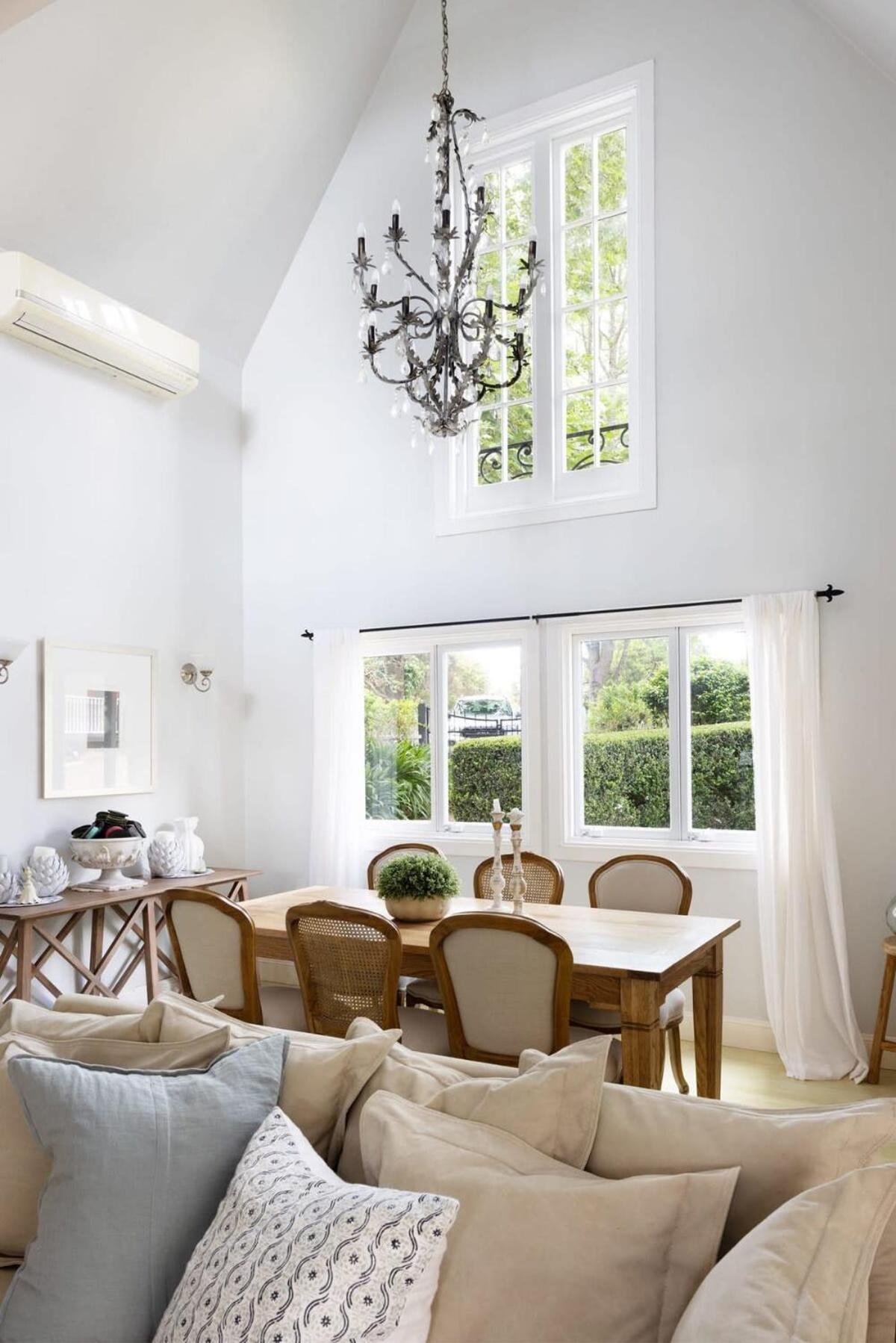 Exclusive Luxury Designer Cottage Estate for 10 - Peaceful Retreat Just 8 Minutes from Maleny