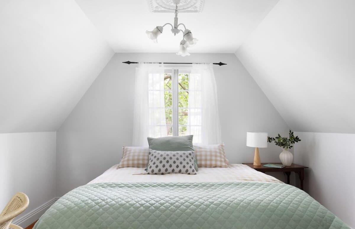 Exclusive Luxury Designer Cottage Estate for 10 - Peaceful Retreat Just 8 Minutes from Maleny