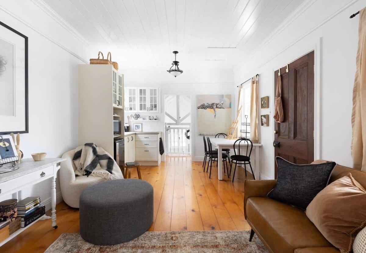 Exclusive Luxury Designer Cottage Estate for 10 - Peaceful Retreat Just 8 Minutes from Maleny
