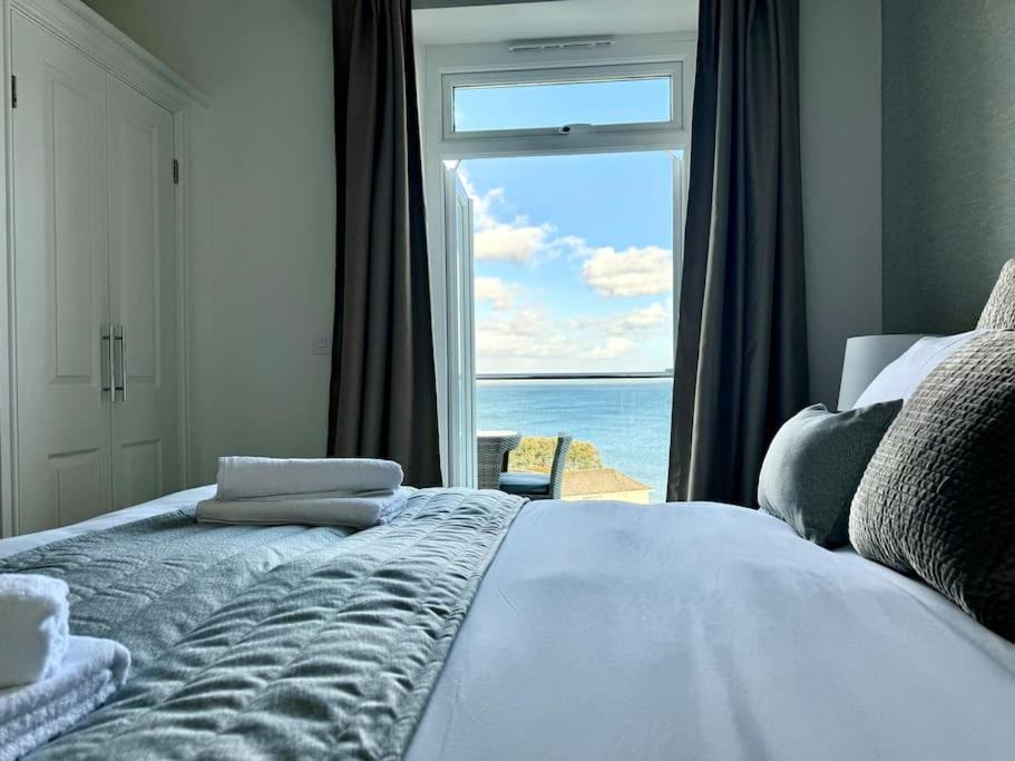 Luxury Sea View Apartment with Multi Room Balcony And Private Onsite Parking Only 300M From the Beach view 3