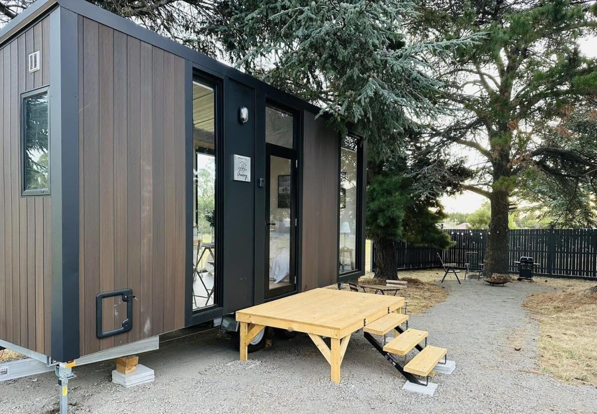 Central Ranges Retreat by Tiny Away