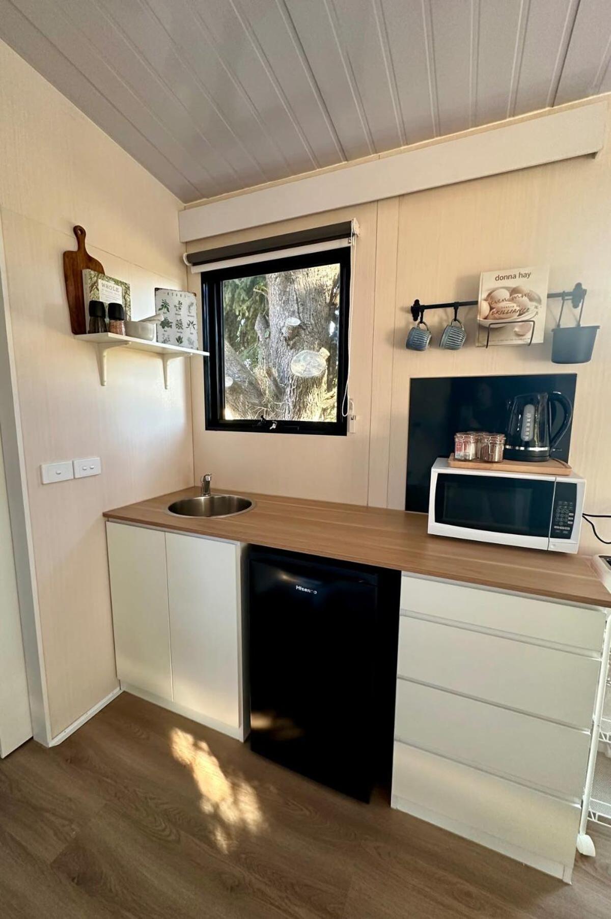 Central Ranges Retreat by Tiny Away