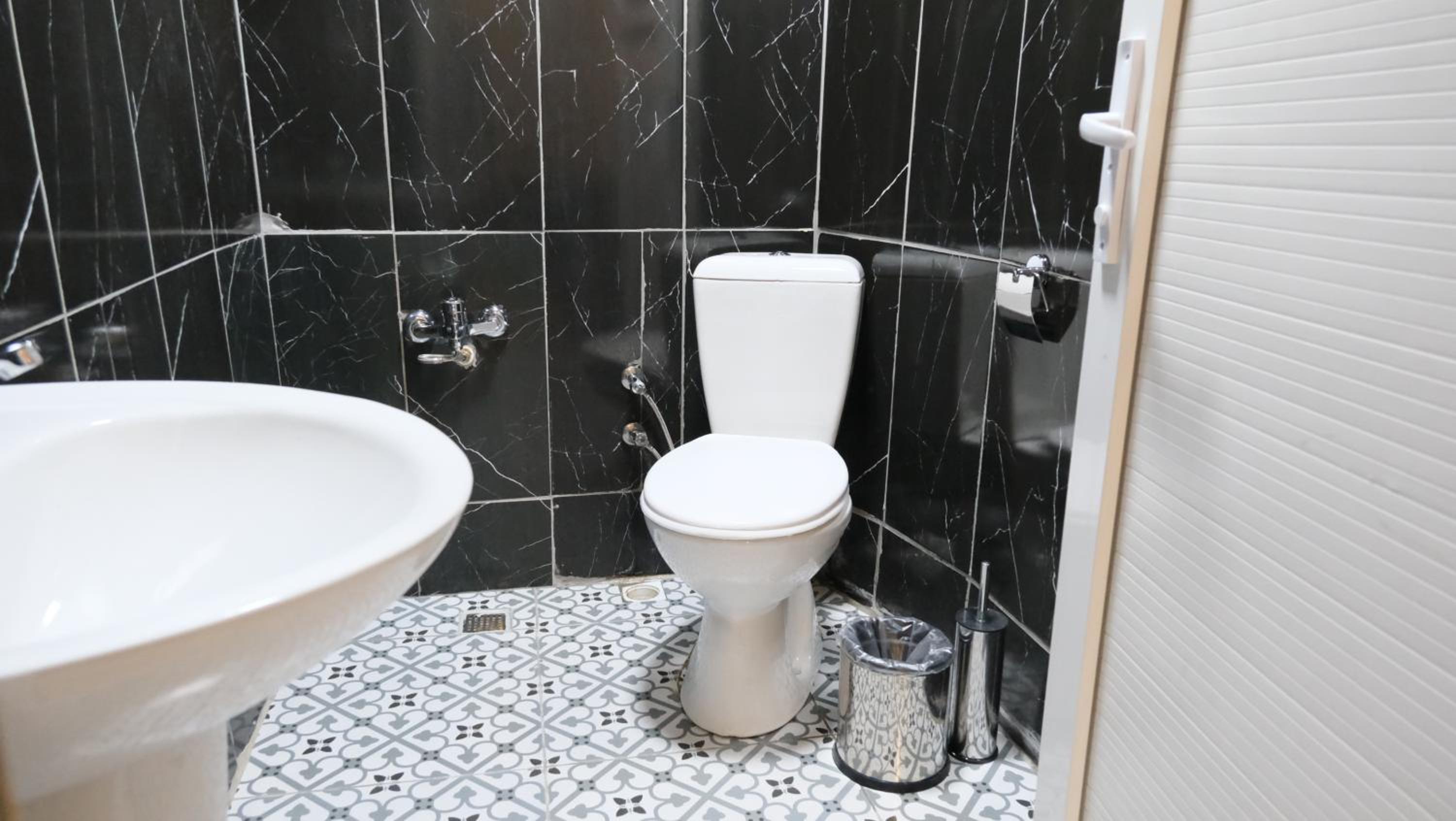 Simon Hotel - Image 6