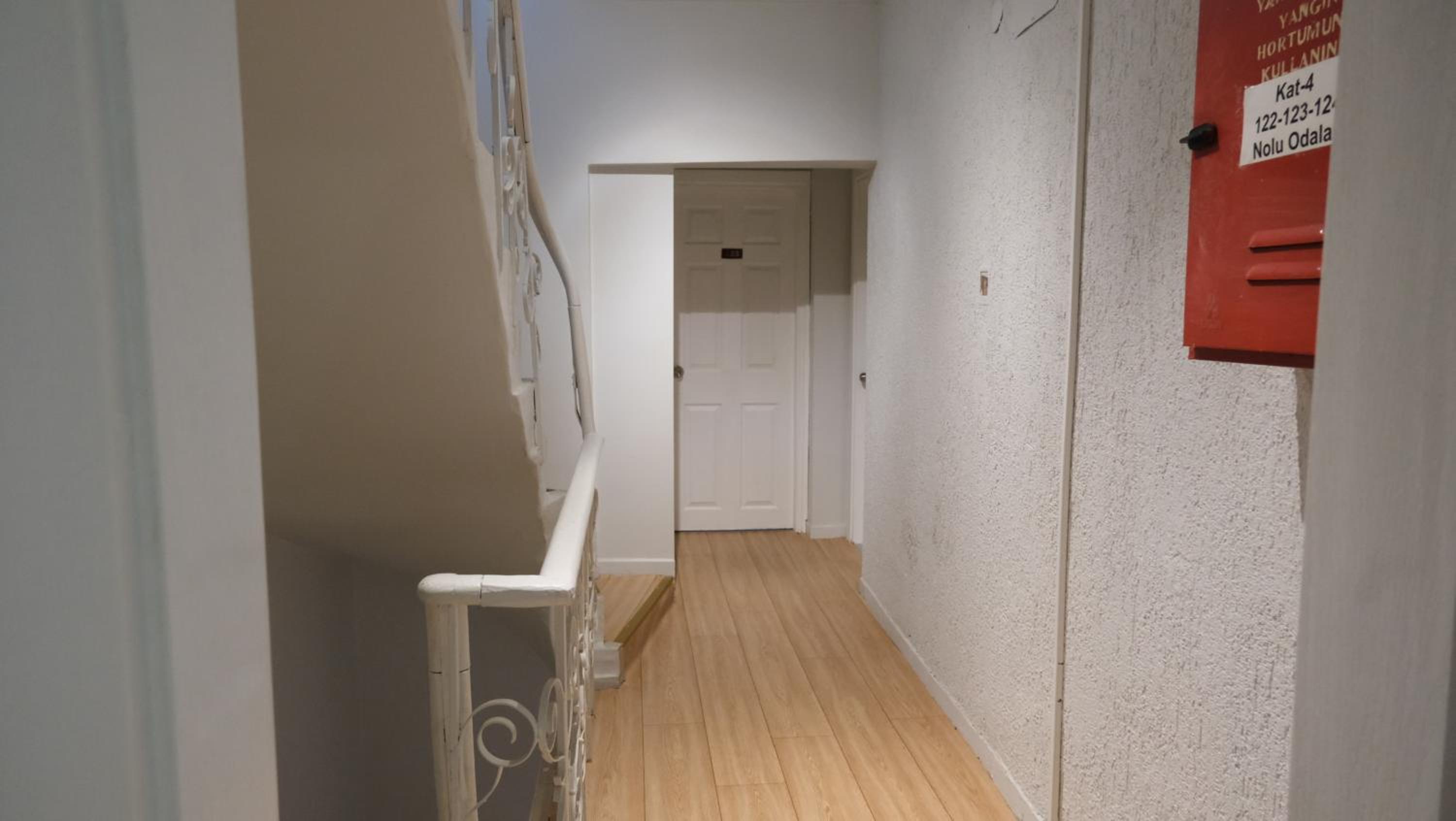 Simon Hotel - Image 18