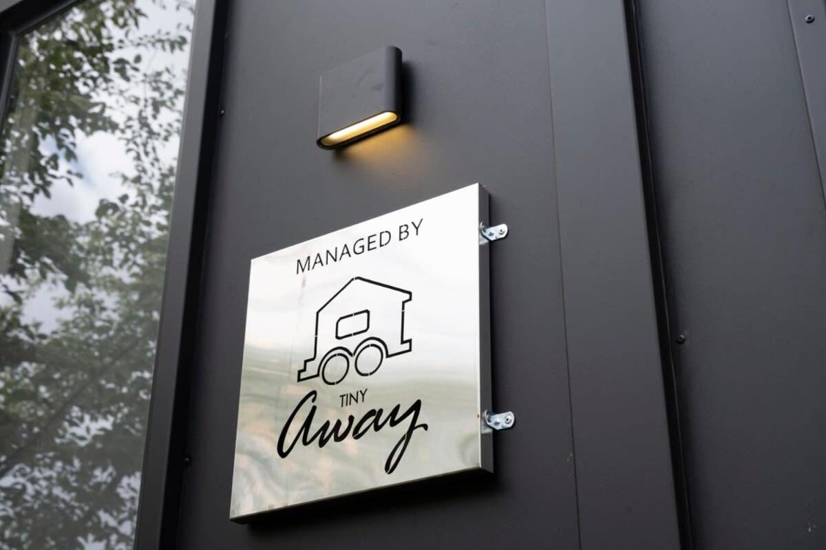 Tiny Away Benger Garden 1 by Tiny Away view 4