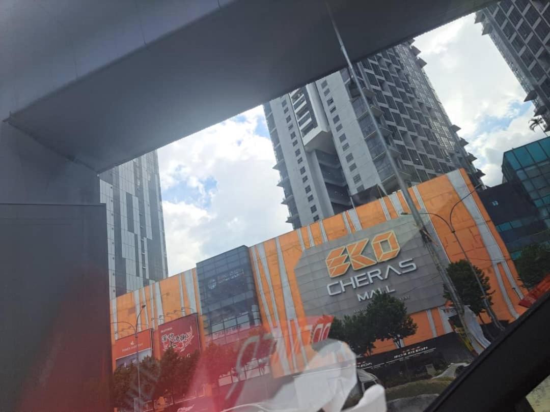 Cozy Ekocheras 2 bedrooms link MRT