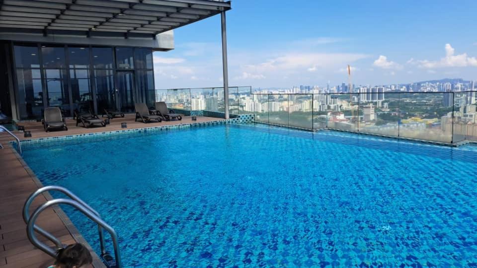 Cozy Ekocheras 2 bedrooms link MRT