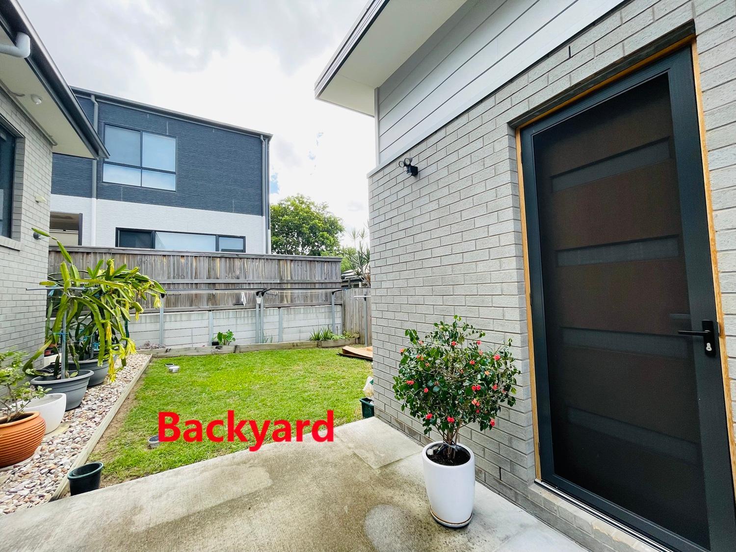 Modern 2 bedrooms House close to QEII hospital & Grifith Uni