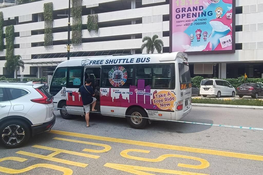 Country garden Danga bay/JB town/KSL/CIQ/2br2-6pax