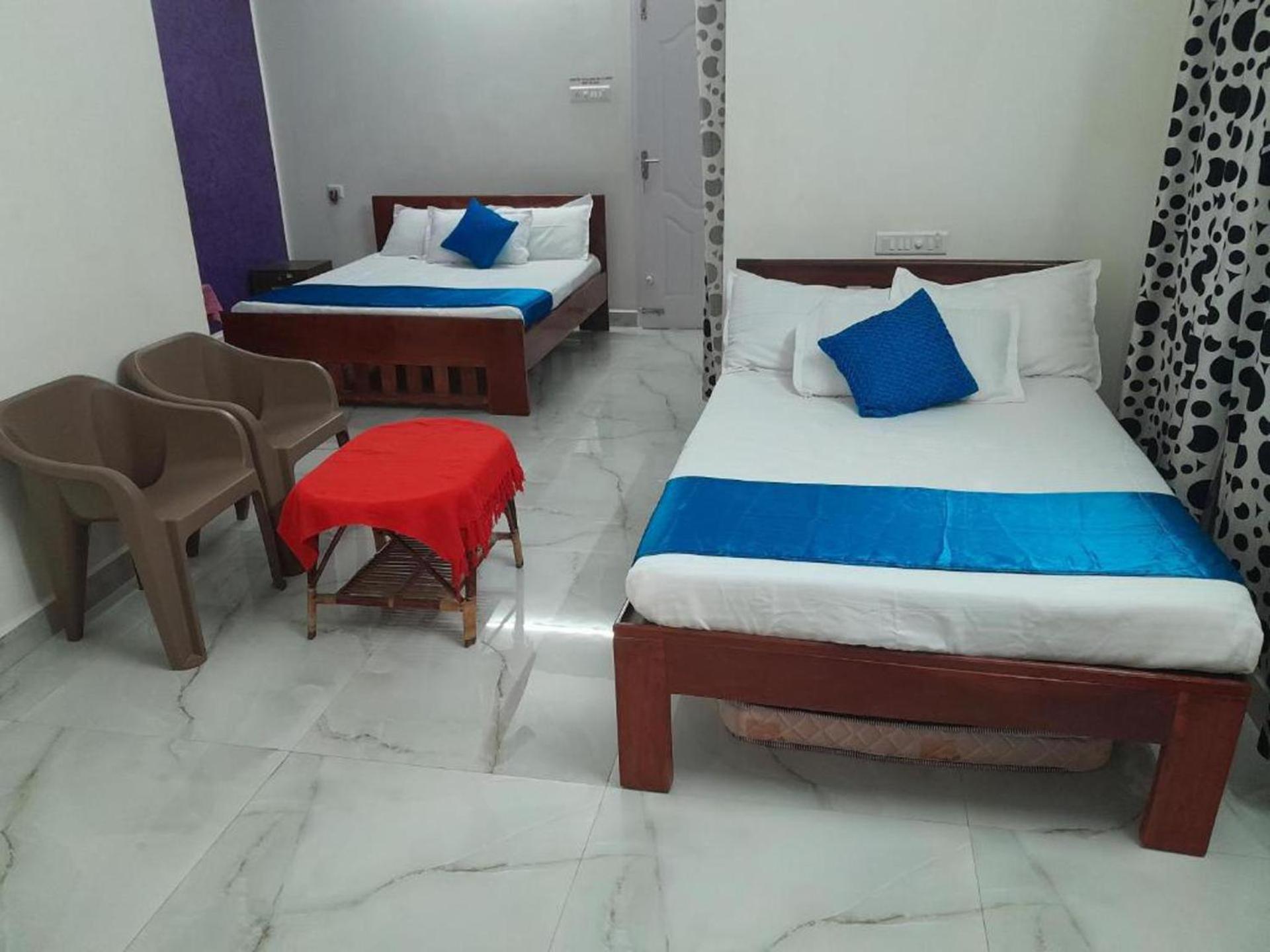 Inviting 2-bed room apartment in trivandrumn view 3