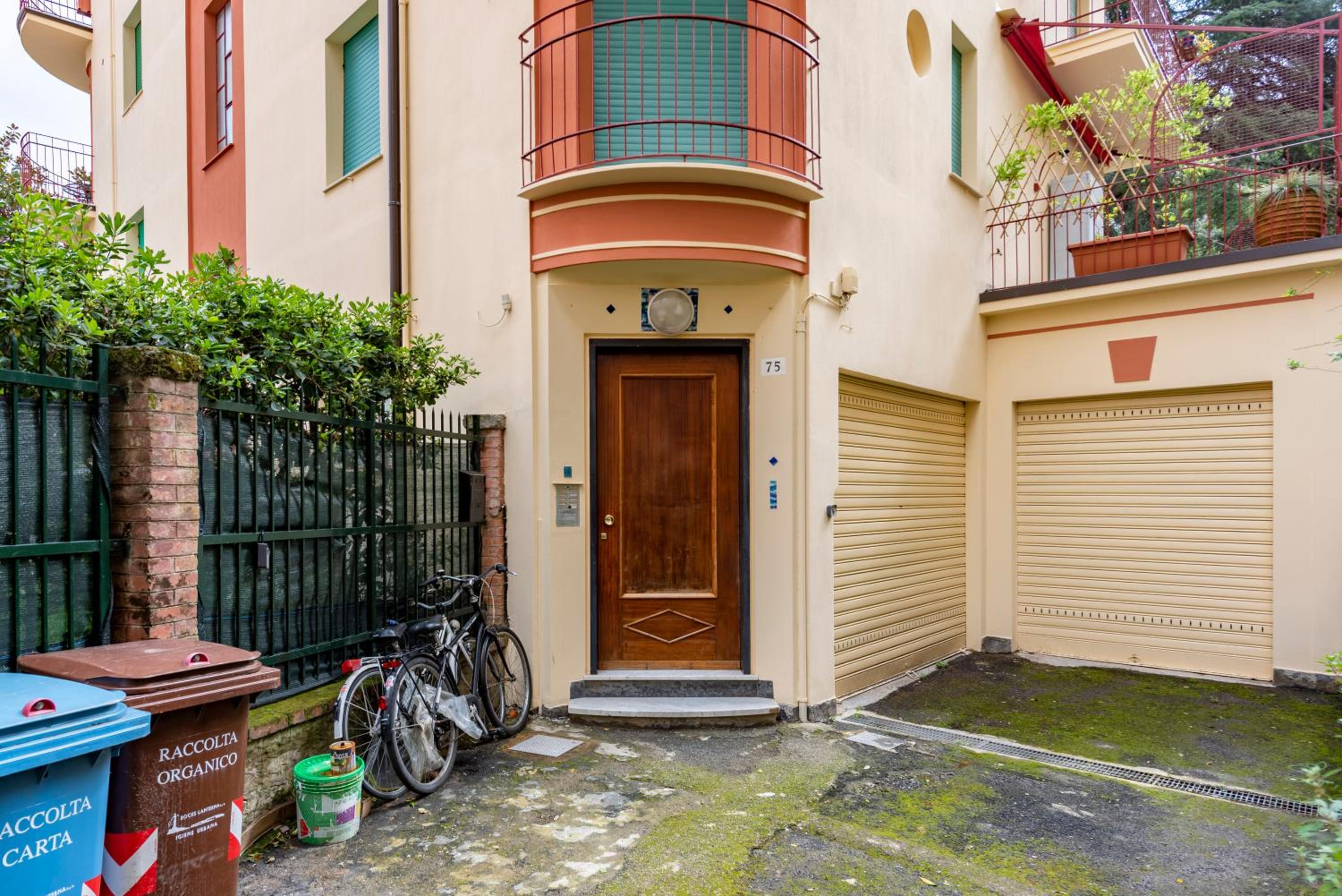 JOIVY Blissful Flat for 6, Close To The Beach view 4
