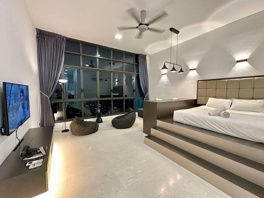 Sky 88 Love Studio Cityview Near CIQ