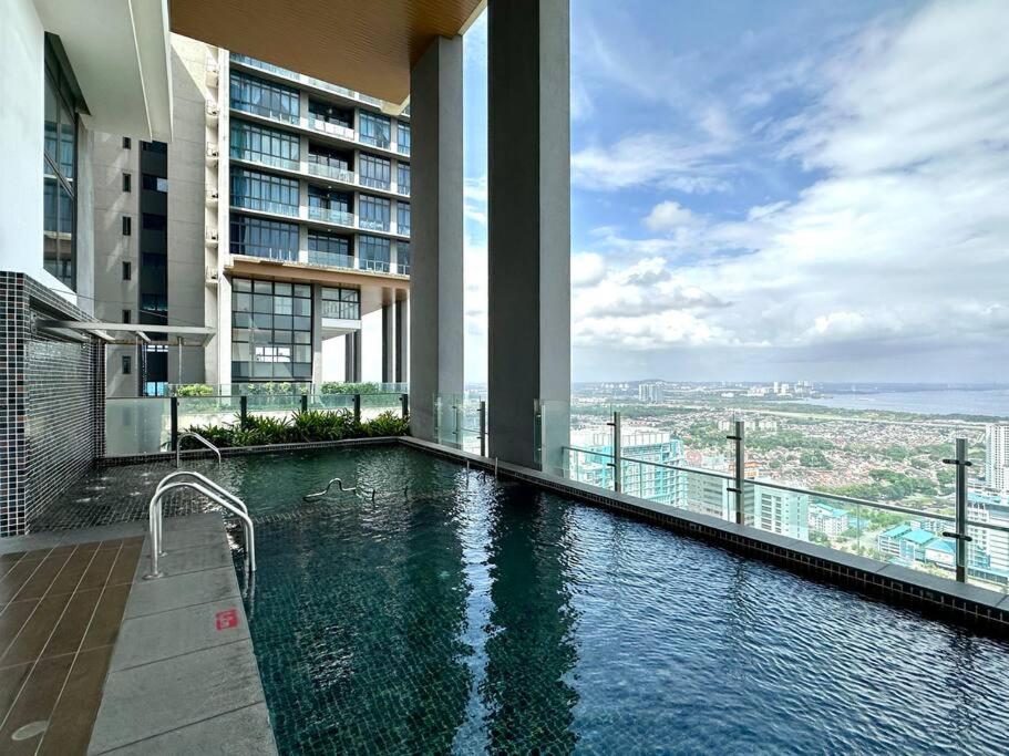 Sky 88 Love Studio Cityview Near CIQ