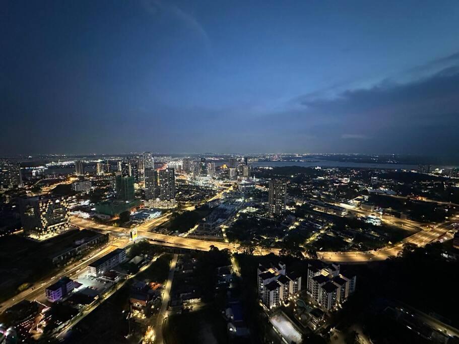 Sky 88 Love Studio Cityview Near CIQ