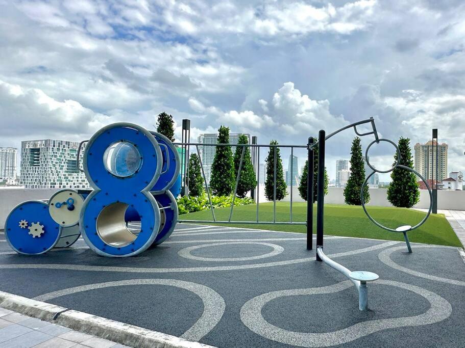 Sky 88 Love Studio Cityview Near CIQ