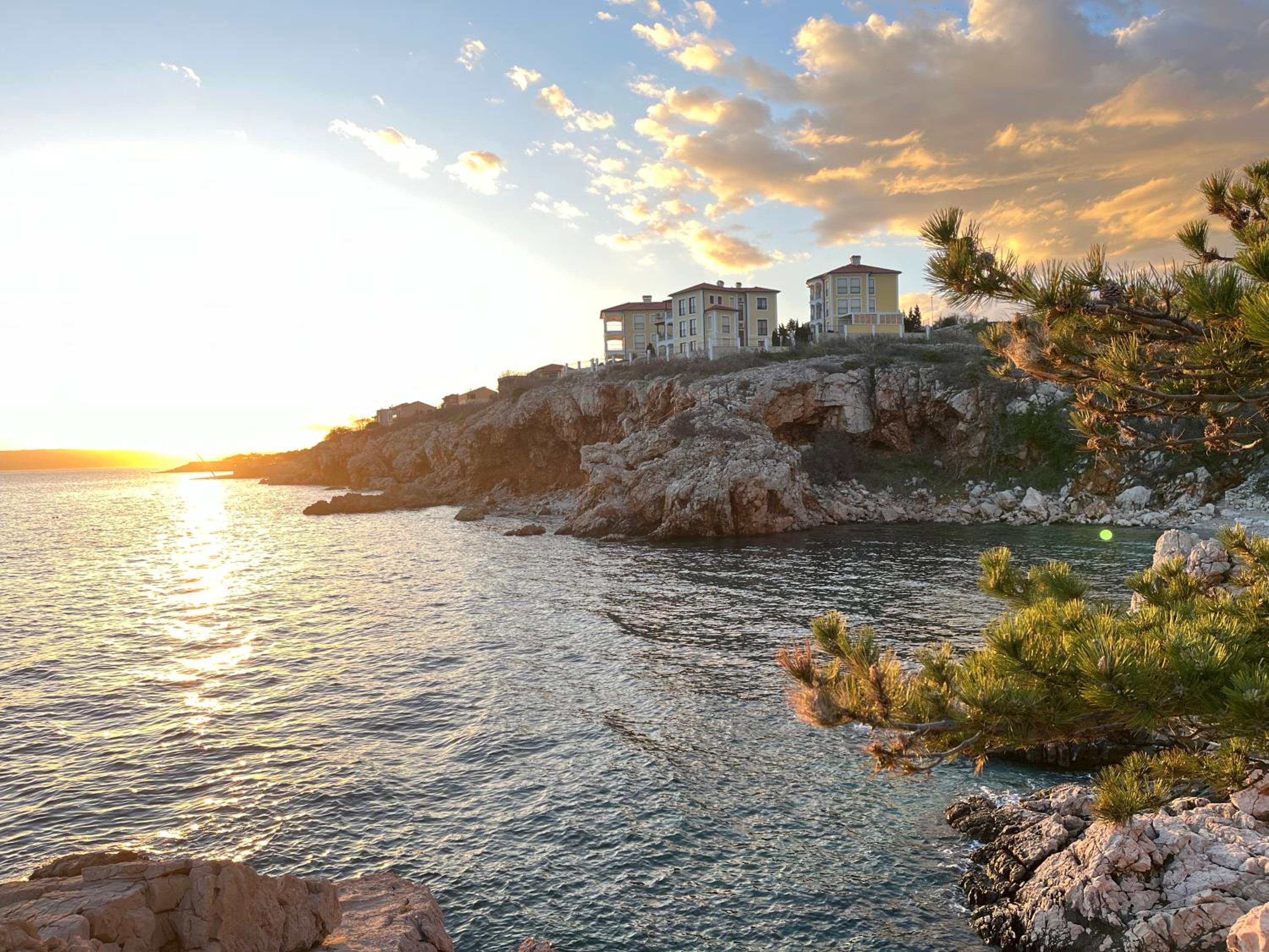 Großzügiges Appartement direkt am Meer mit eigenem Pool - Povile Suites