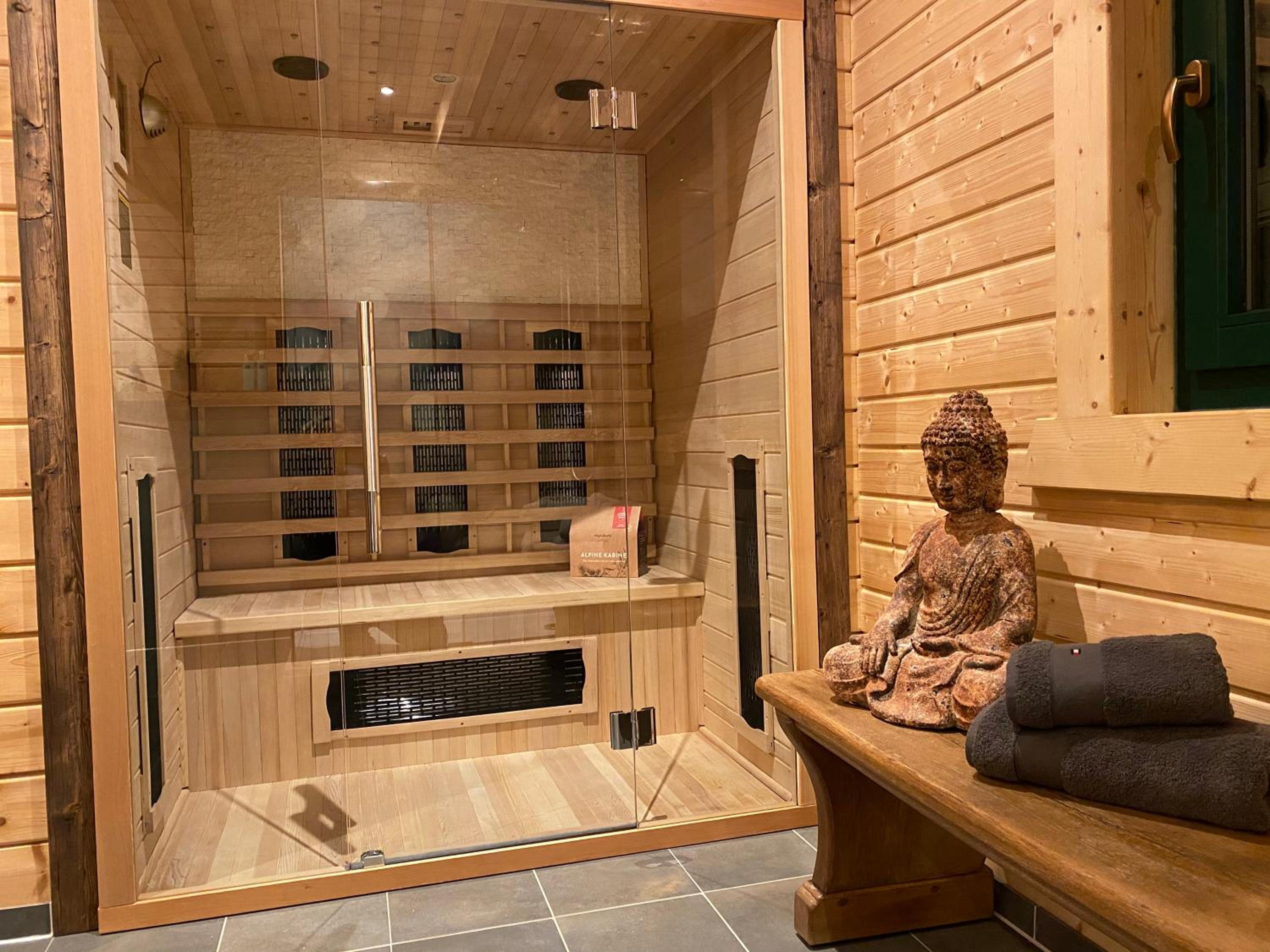 Holzhaus Onkel Fritz mit Sauna und Whirlwanne