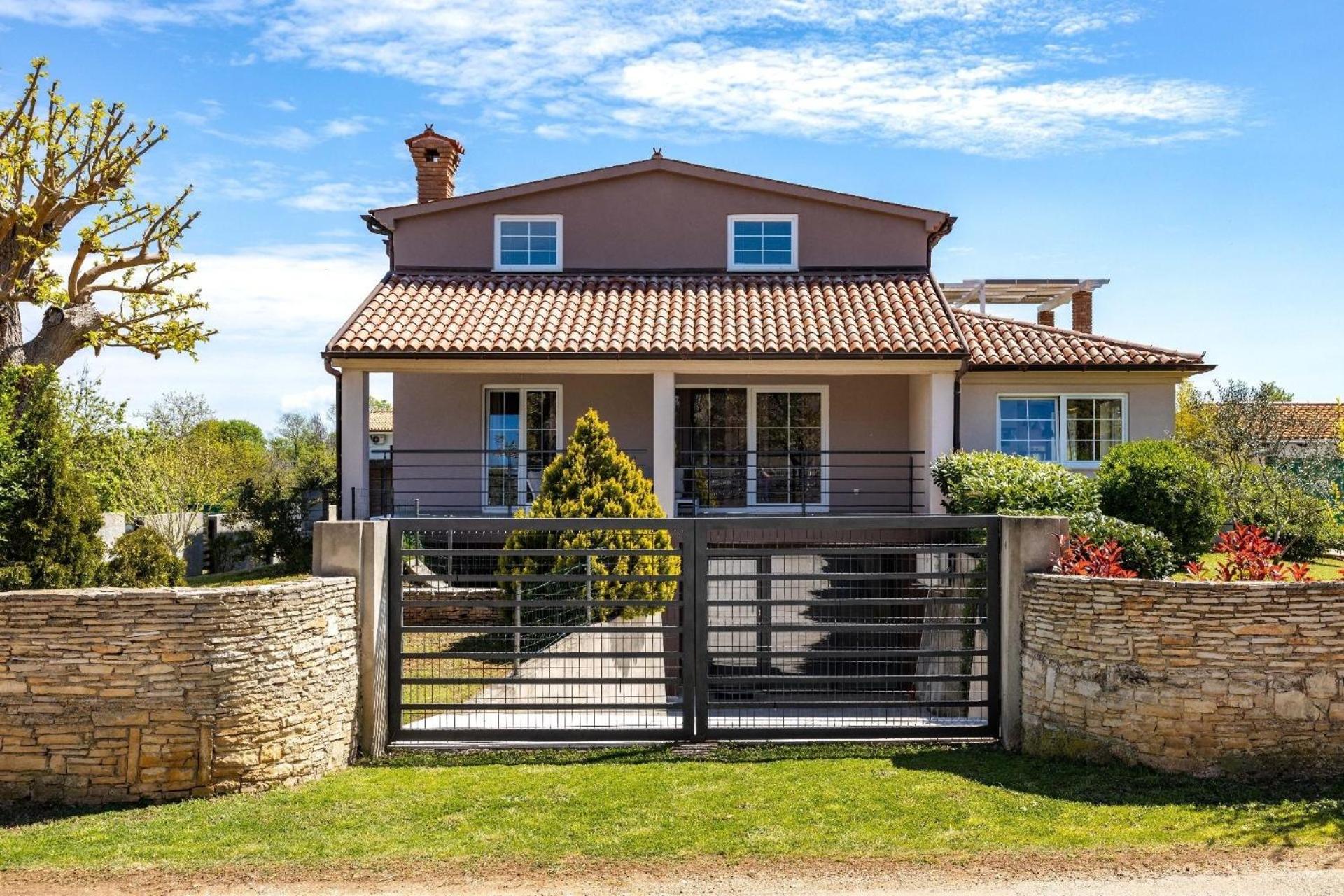 Ferienhaus mit Privatpool für 12 Personen ca 300 qm in Šišan, Istrien Südküste von Istrien