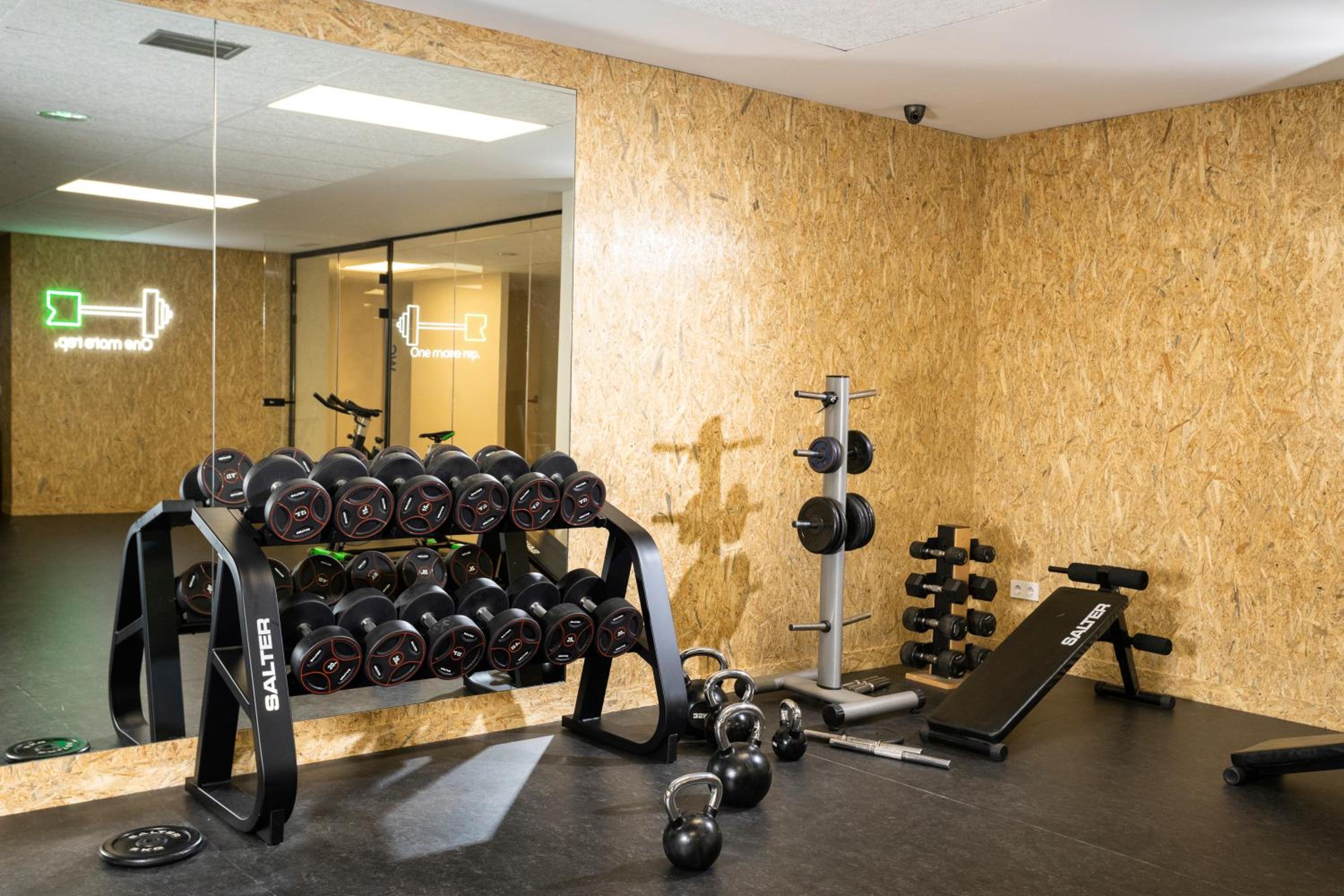 Residencia Universitaria Resa Hernan Cortes