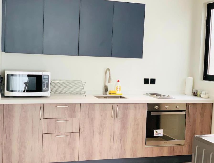 Spacious new 2 bedroom Apt-in amazing location B33
