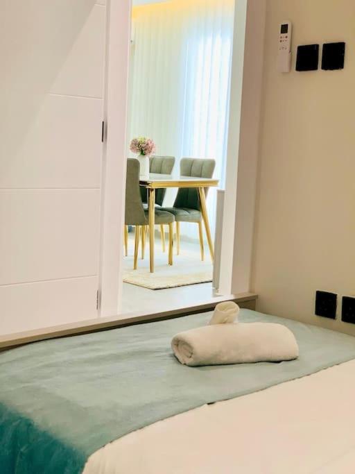 Spacious new 2 bedroom Apt-in amazing location B33