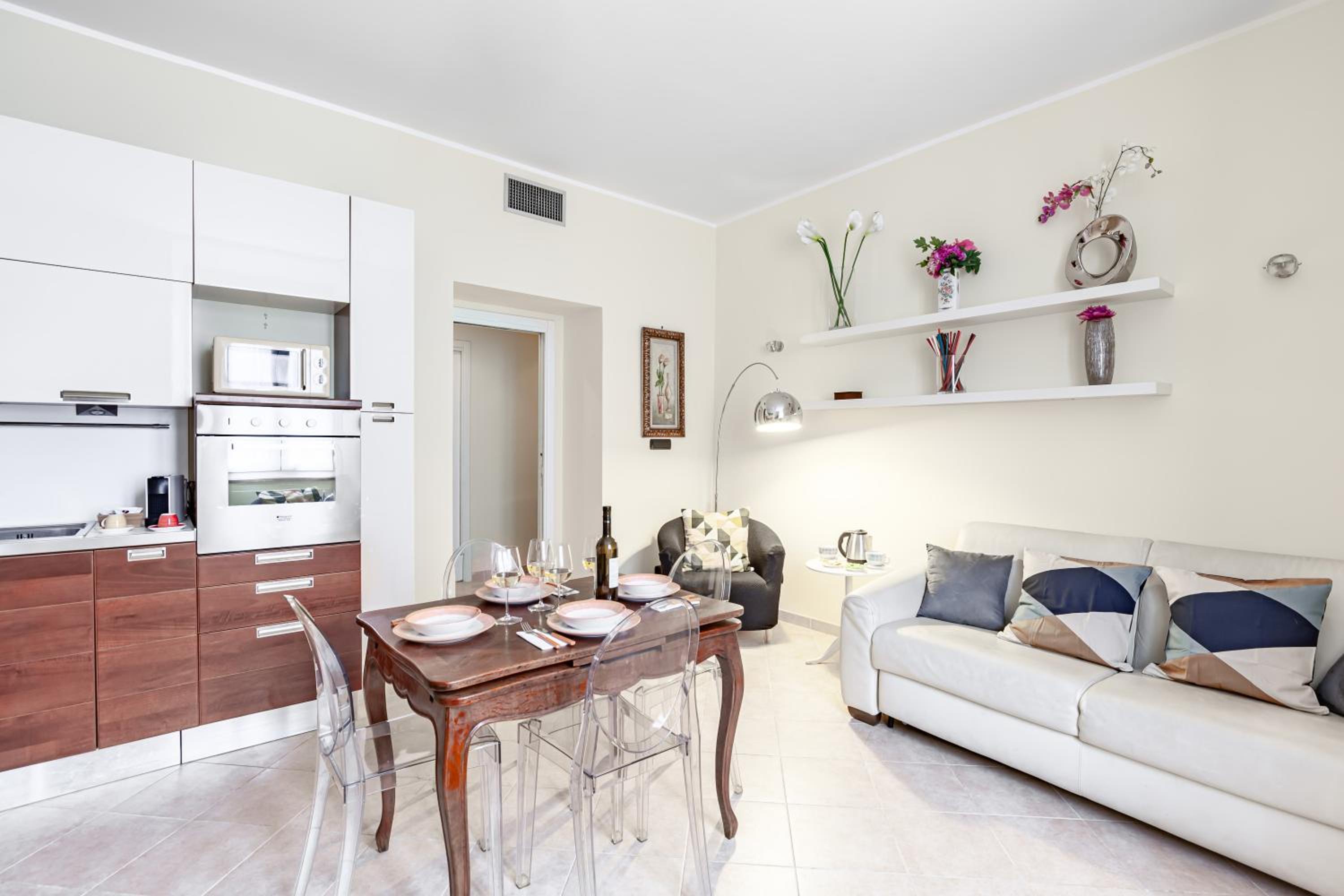 Hostly-Volturno Suite Apartment-Center of Rome