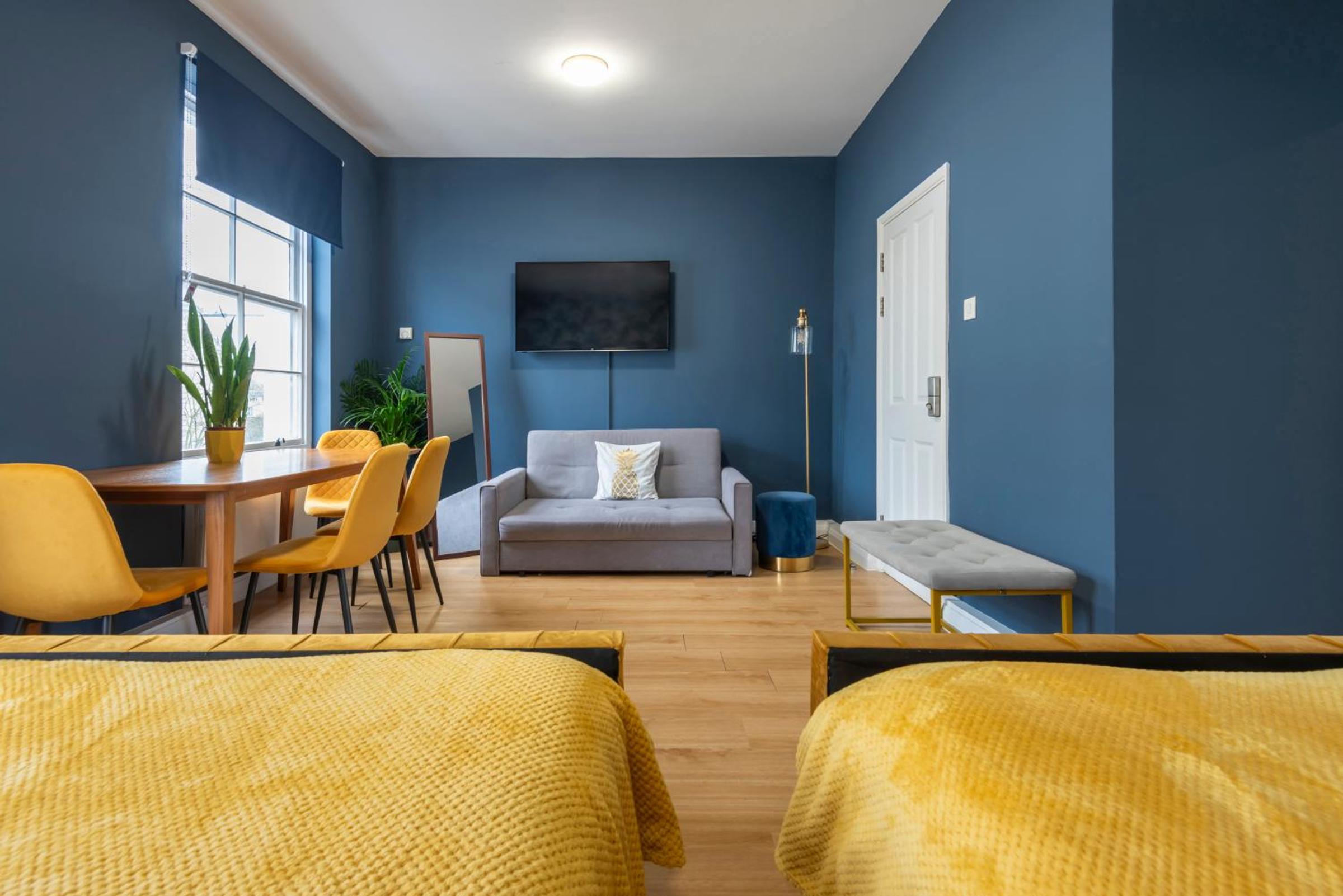Adorable, Comfy Flat Walk Paddington/Elizabeth Stn