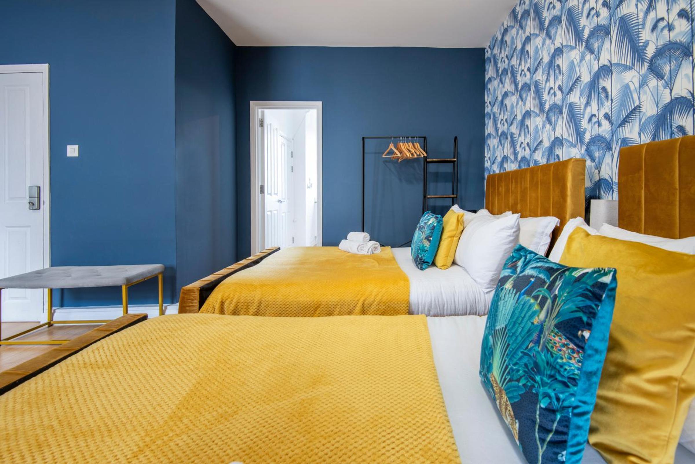 Adorable, Comfy Flat Walk Paddington/Elizabeth Stn