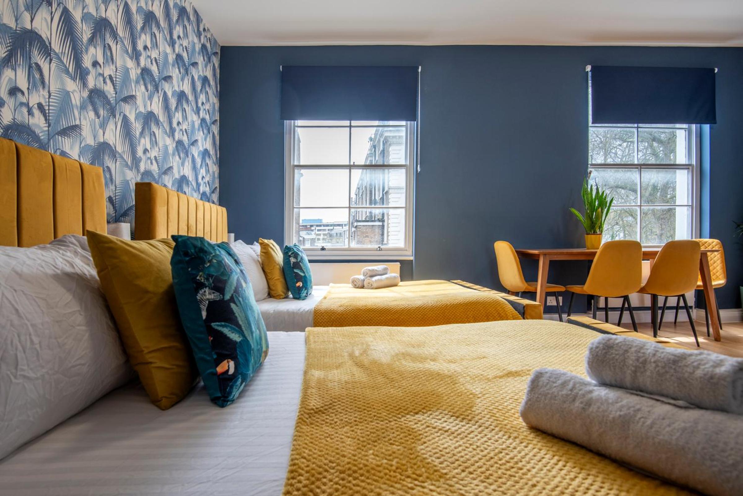 Adorable, Comfy Flat Walk Paddington/Elizabeth Stn