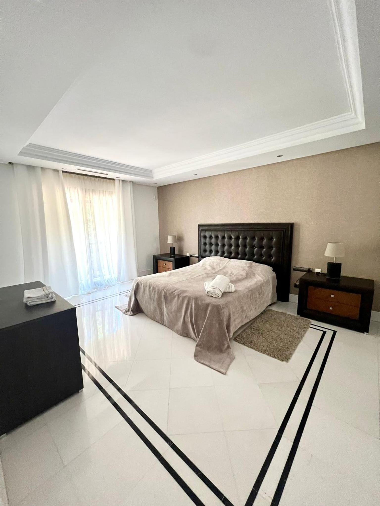 3 bedroom apartment on the waterfront Puerto Banus Marbella