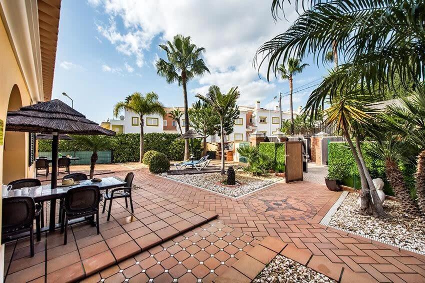 Villa Norcas Grande - Central - Heat pool game room