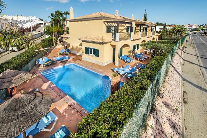 Villa Norcas Grande - Central - Heat pool game room