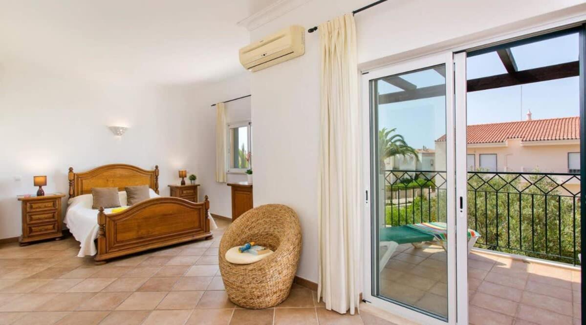 Villa Norcas Grande - Central - Heat pool game room