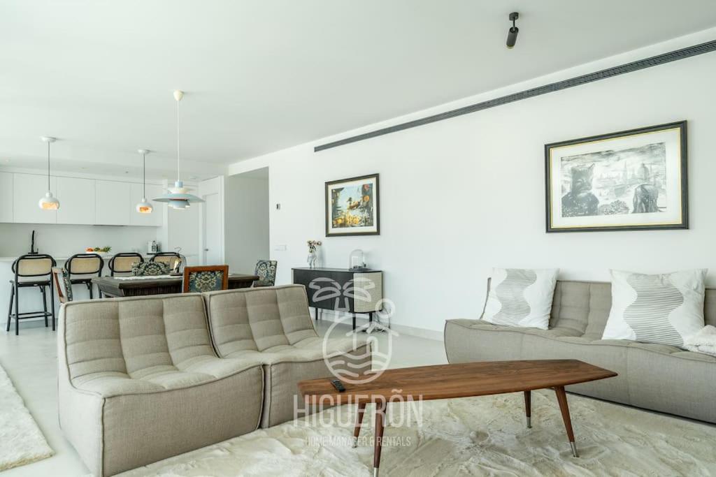 HigueronRentals Casa Leia