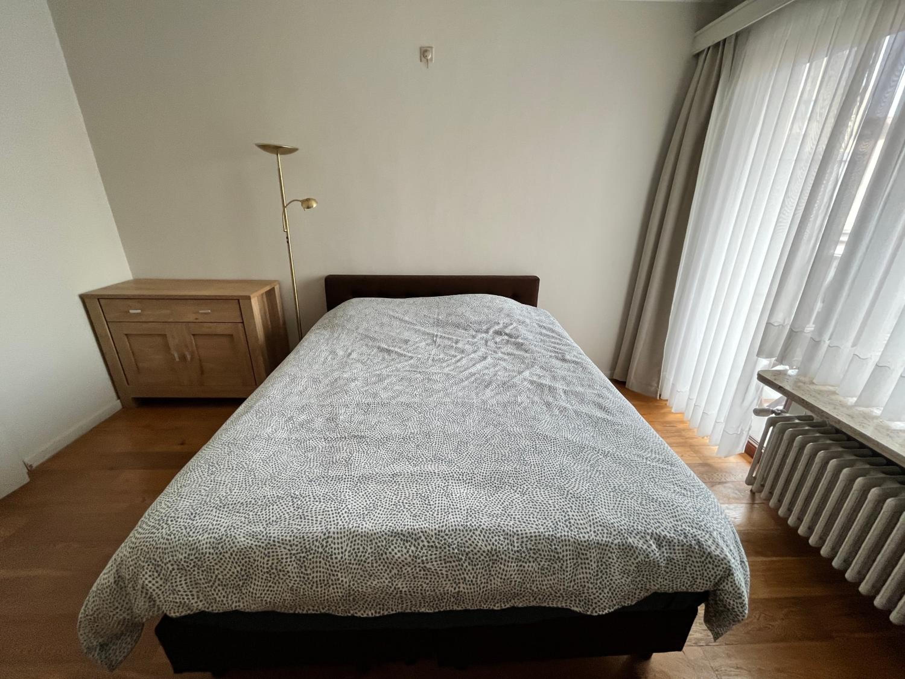 Spacious 2 Bedroom App in the Center with Balcony