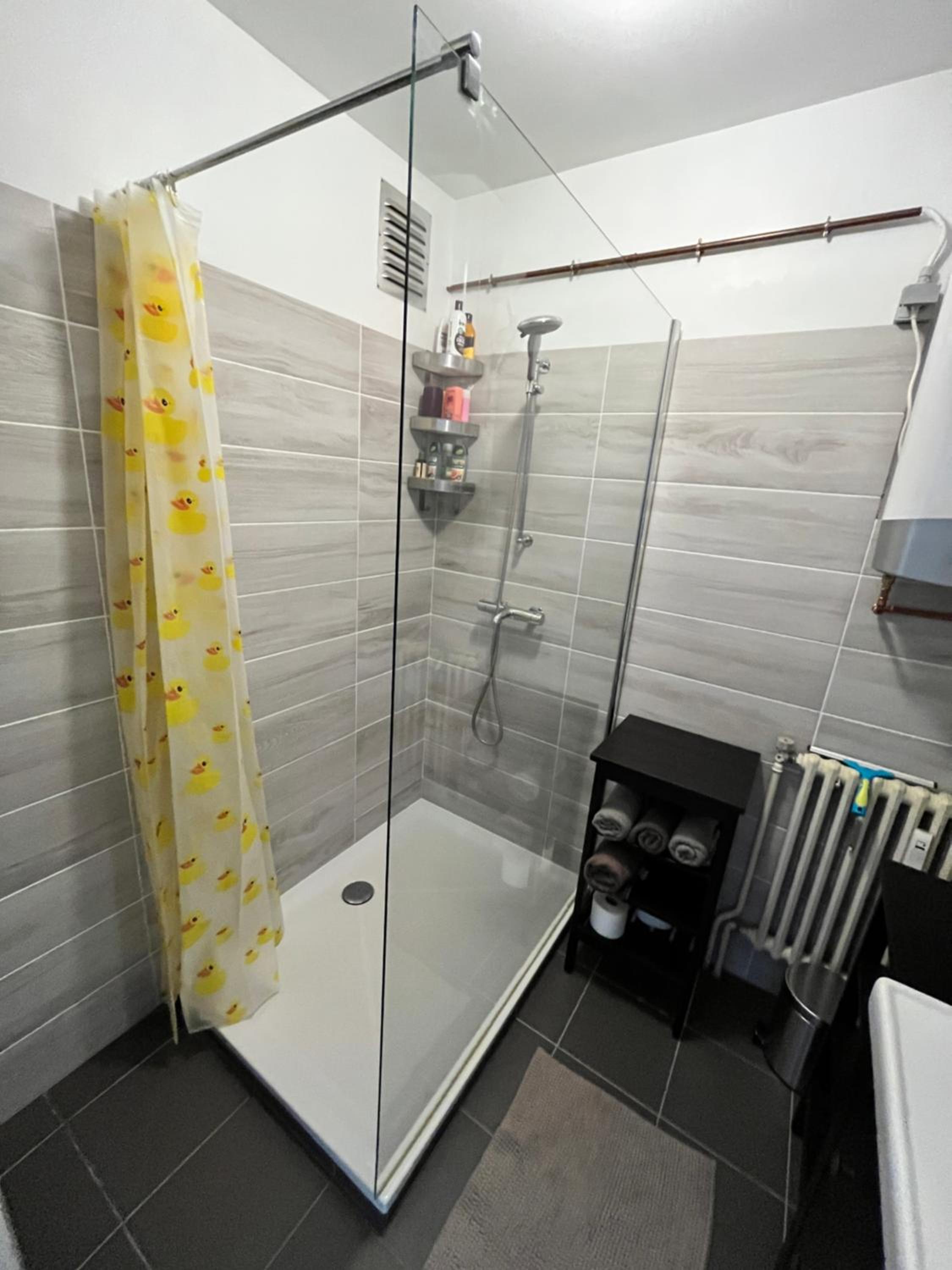 Spacious 2 Bedroom App in the Center with Balcony