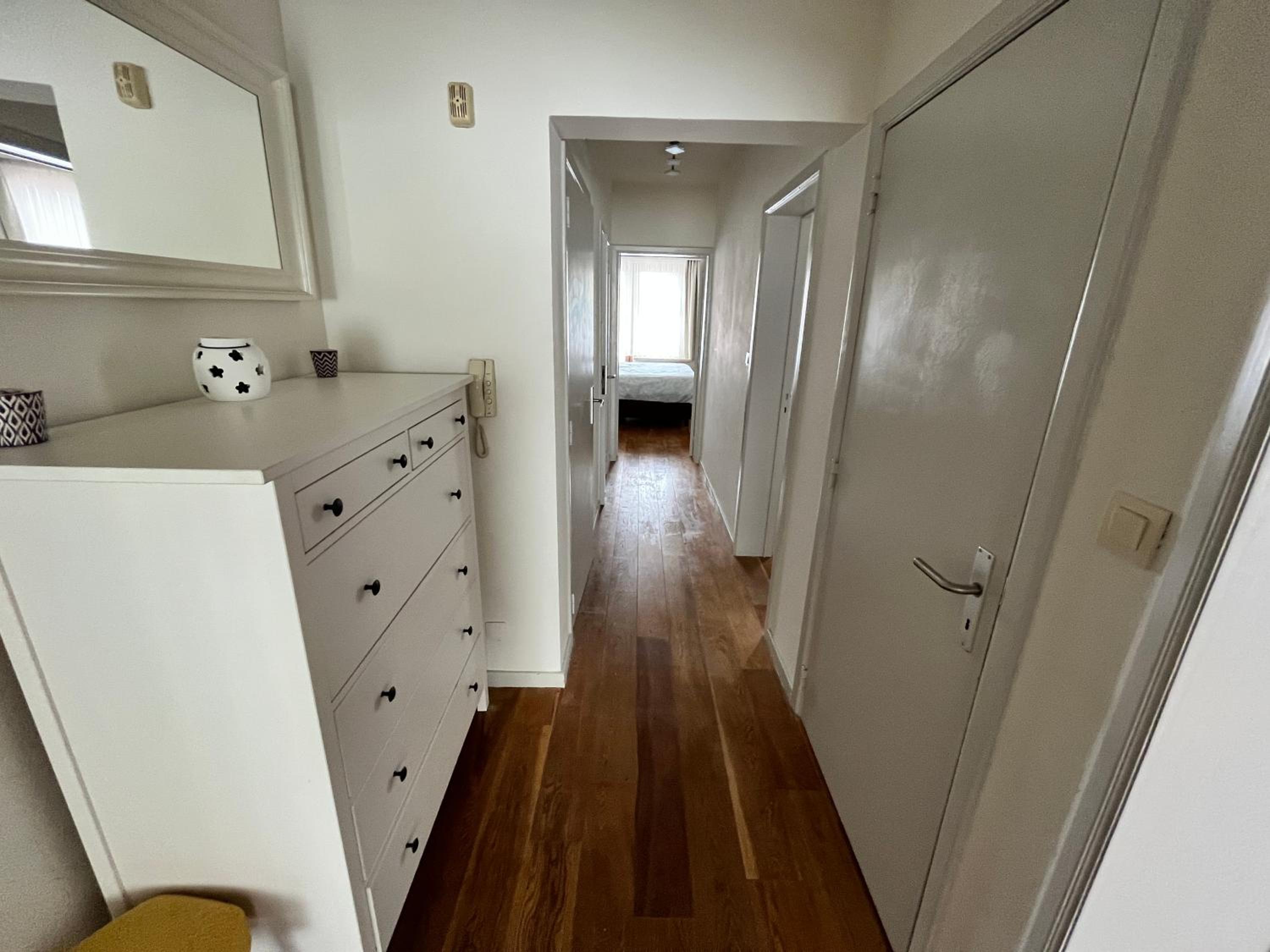 Spacious 2 Bedroom App in the Center with Balcony