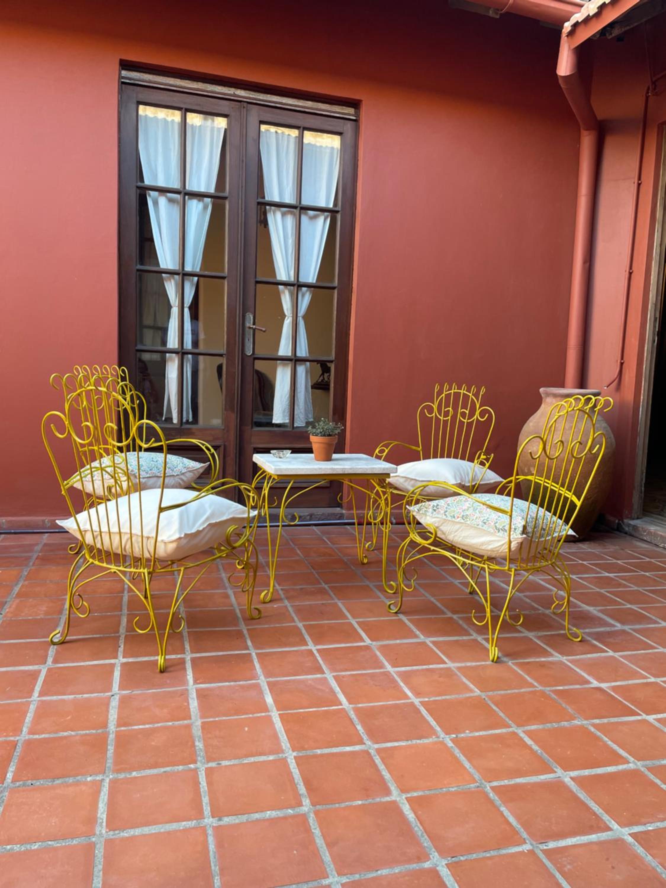 La Escondida, Casa de Huéspedes