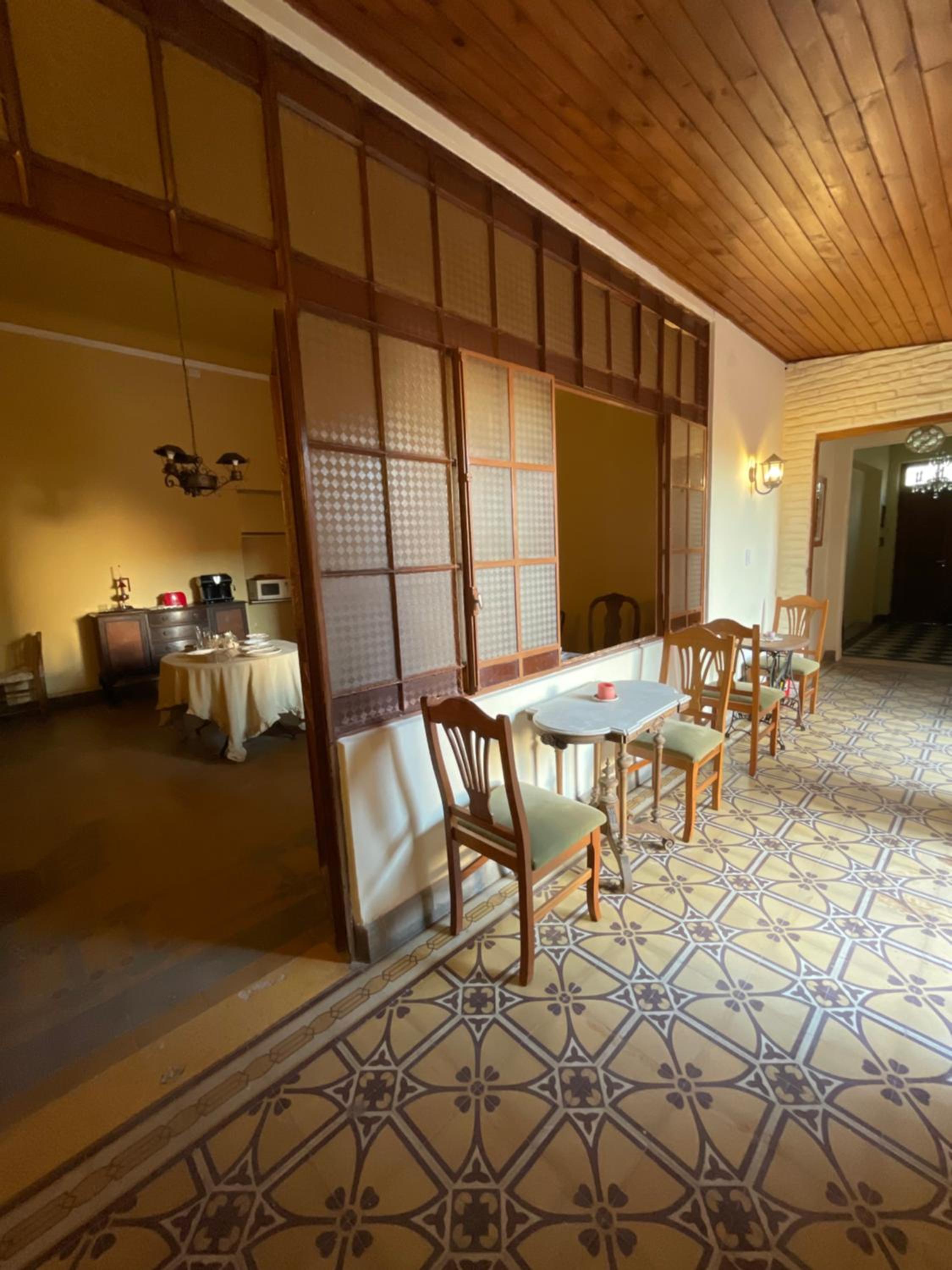 La Escondida, Casa de Huéspedes