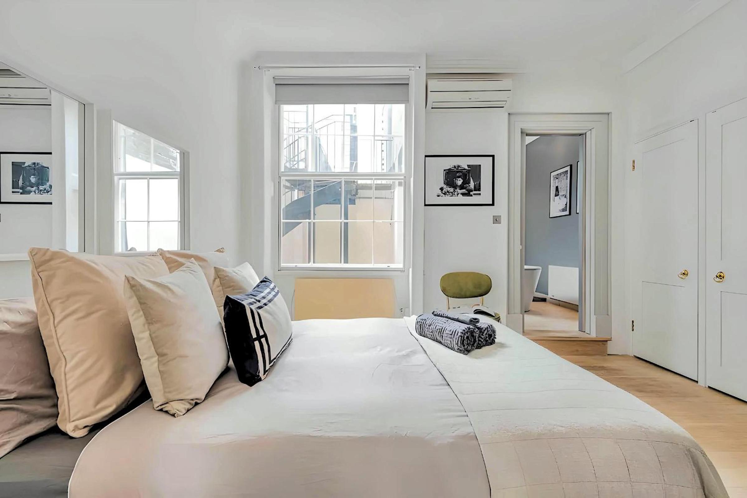 Welcome London - Stay at The Piazza!