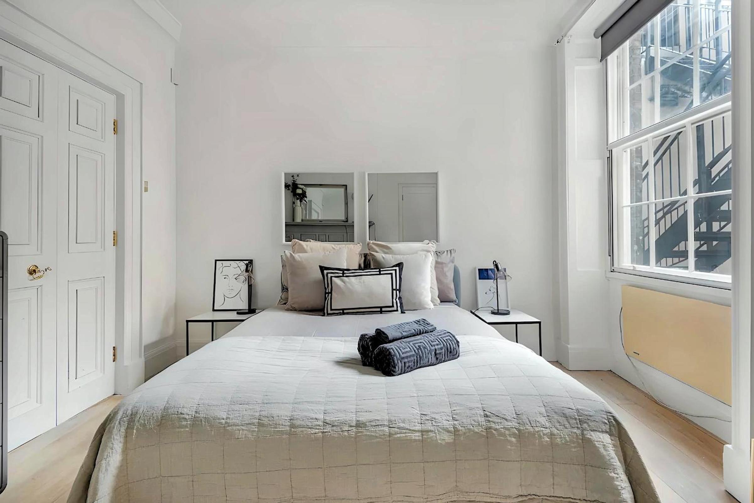Welcome London - Stay at The Piazza!