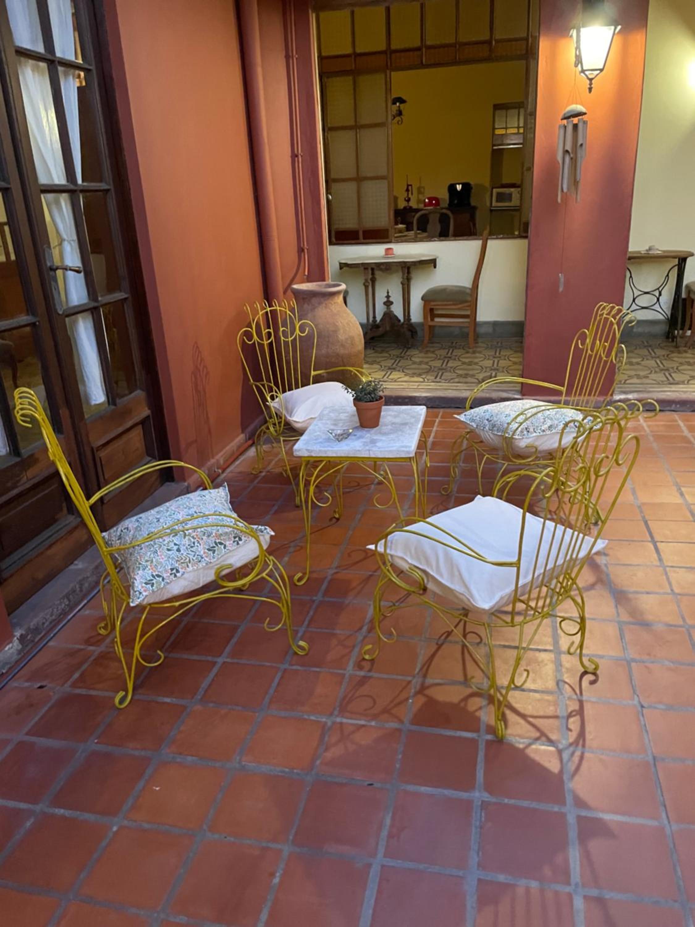 La Escondida, Casa de Huéspedes