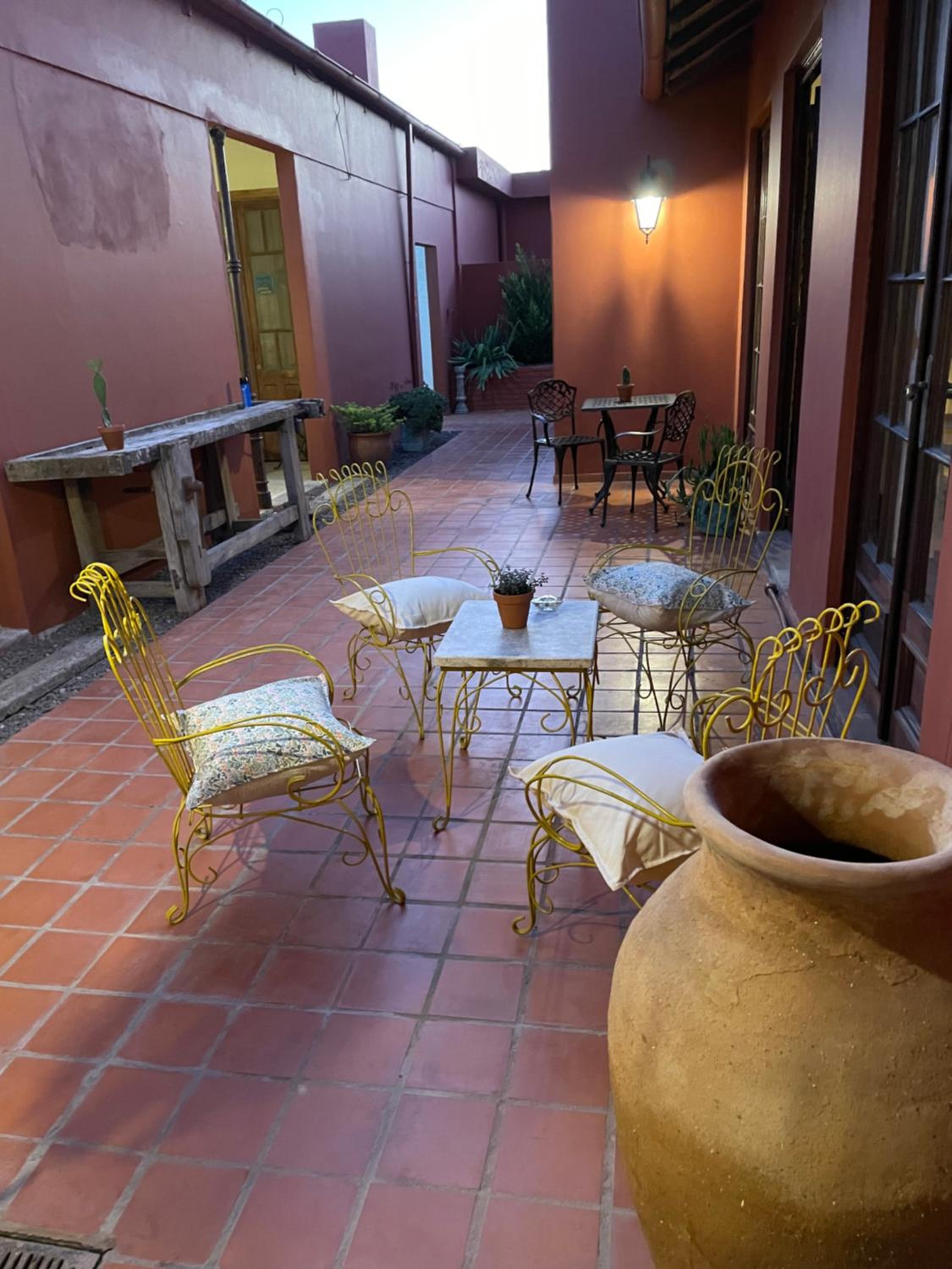 La Escondida, Casa de Huéspedes