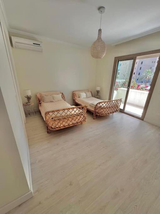 Photo 33