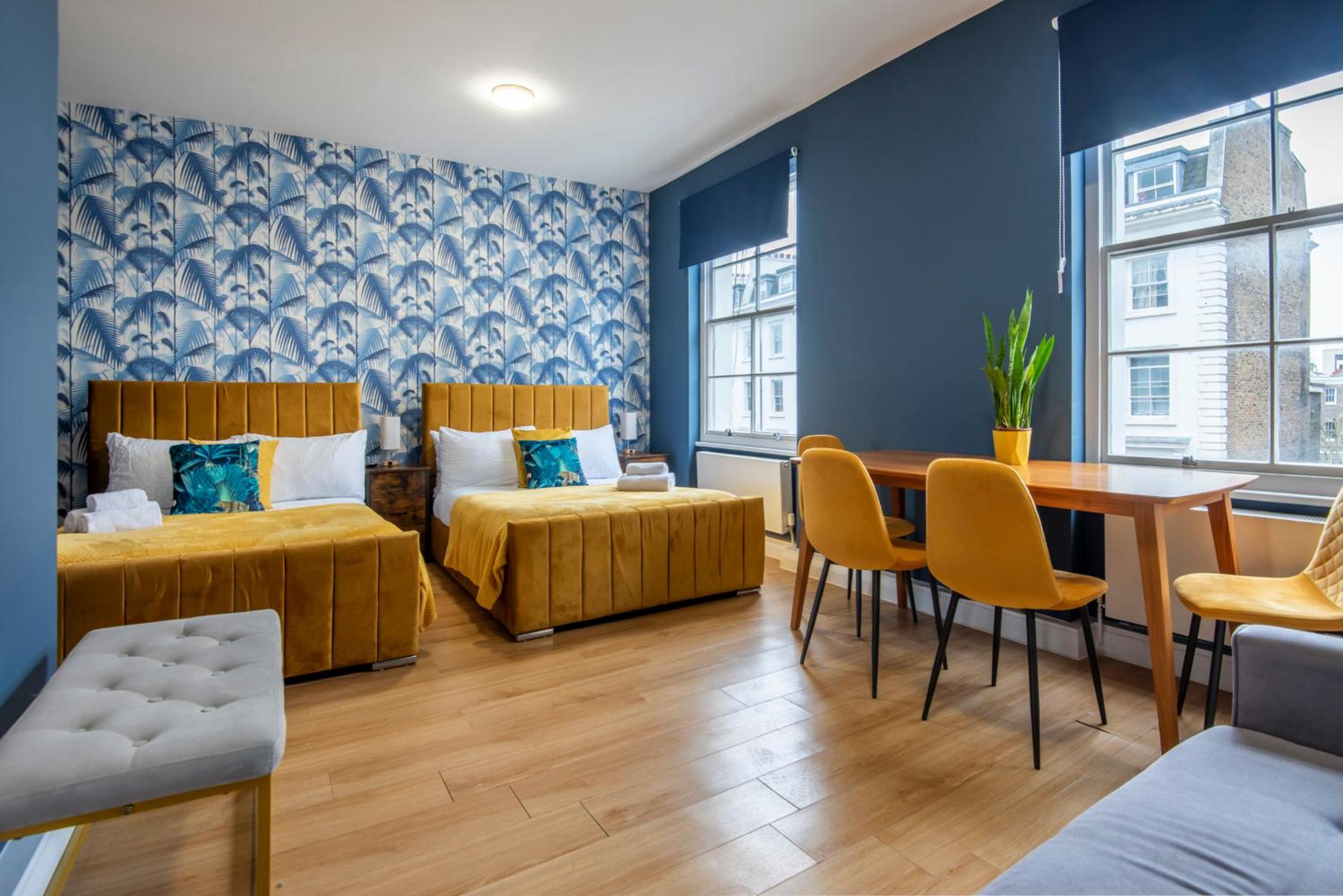 BRAND NEW The Palms: Luxury Family Residence
