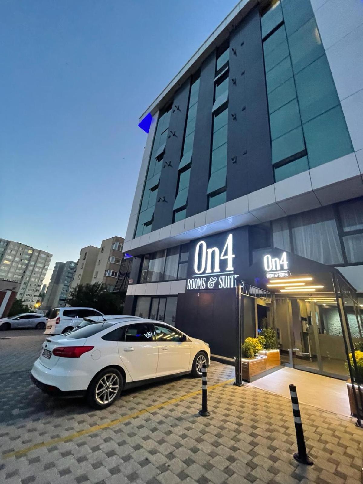 On4 Rooms & Suites - Image 9