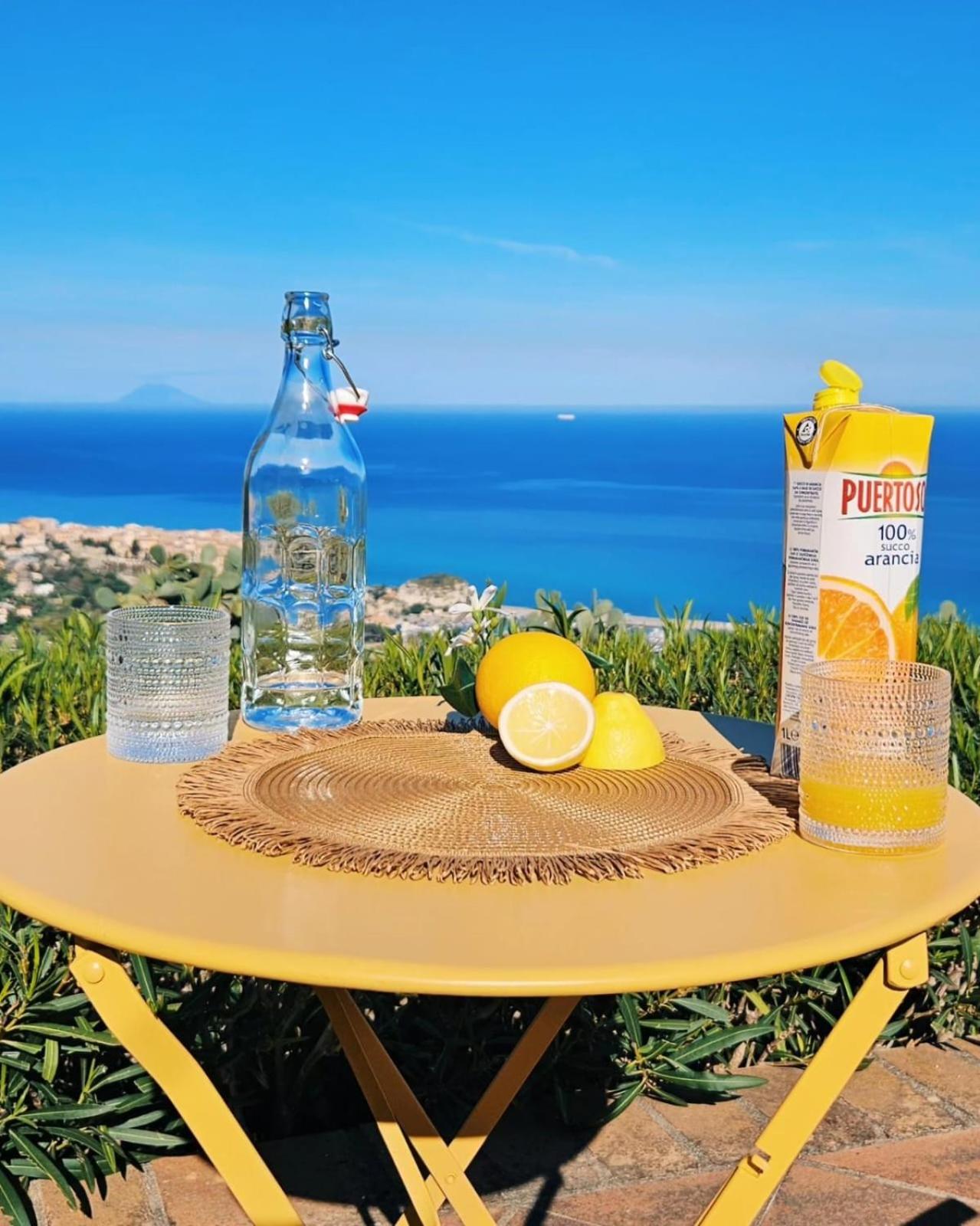 Casa Marzy- Charming Tropea Studio with Pool, Sea & Volcano Views view 4