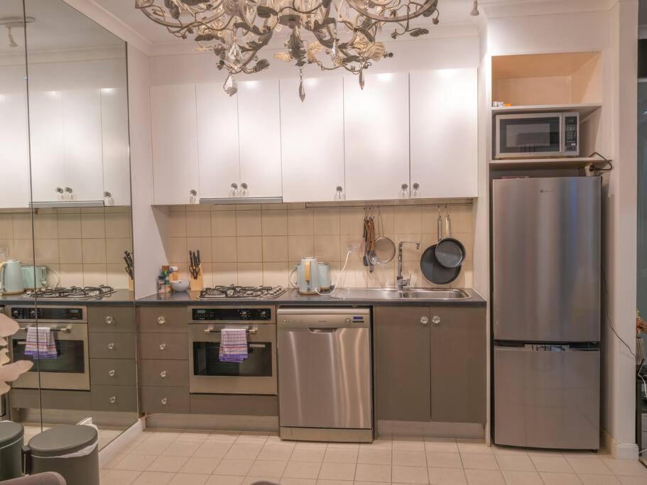 Luxury Suite On Flinders Lane