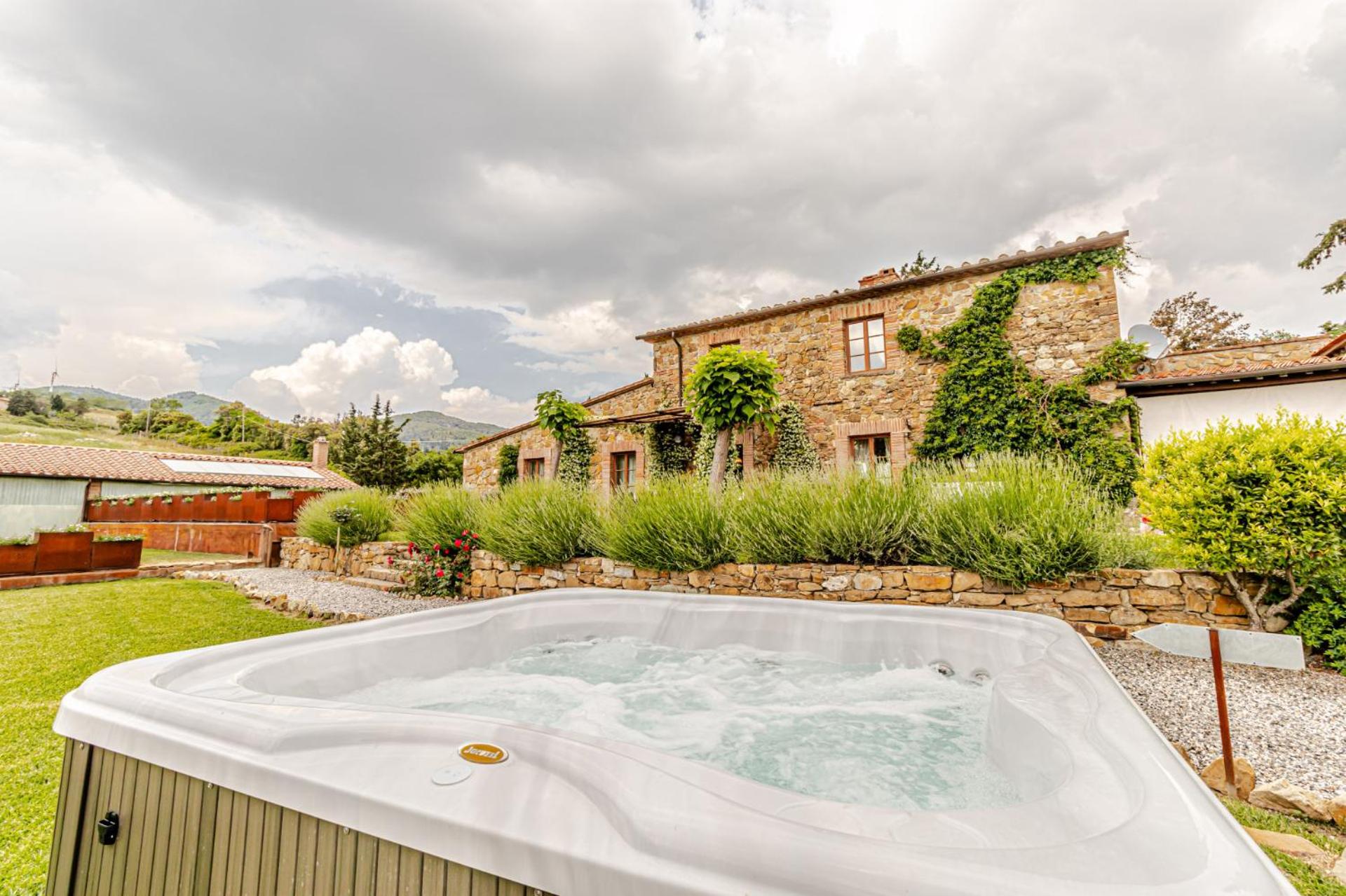 CHÂTEAU LA SIROQUE view 2