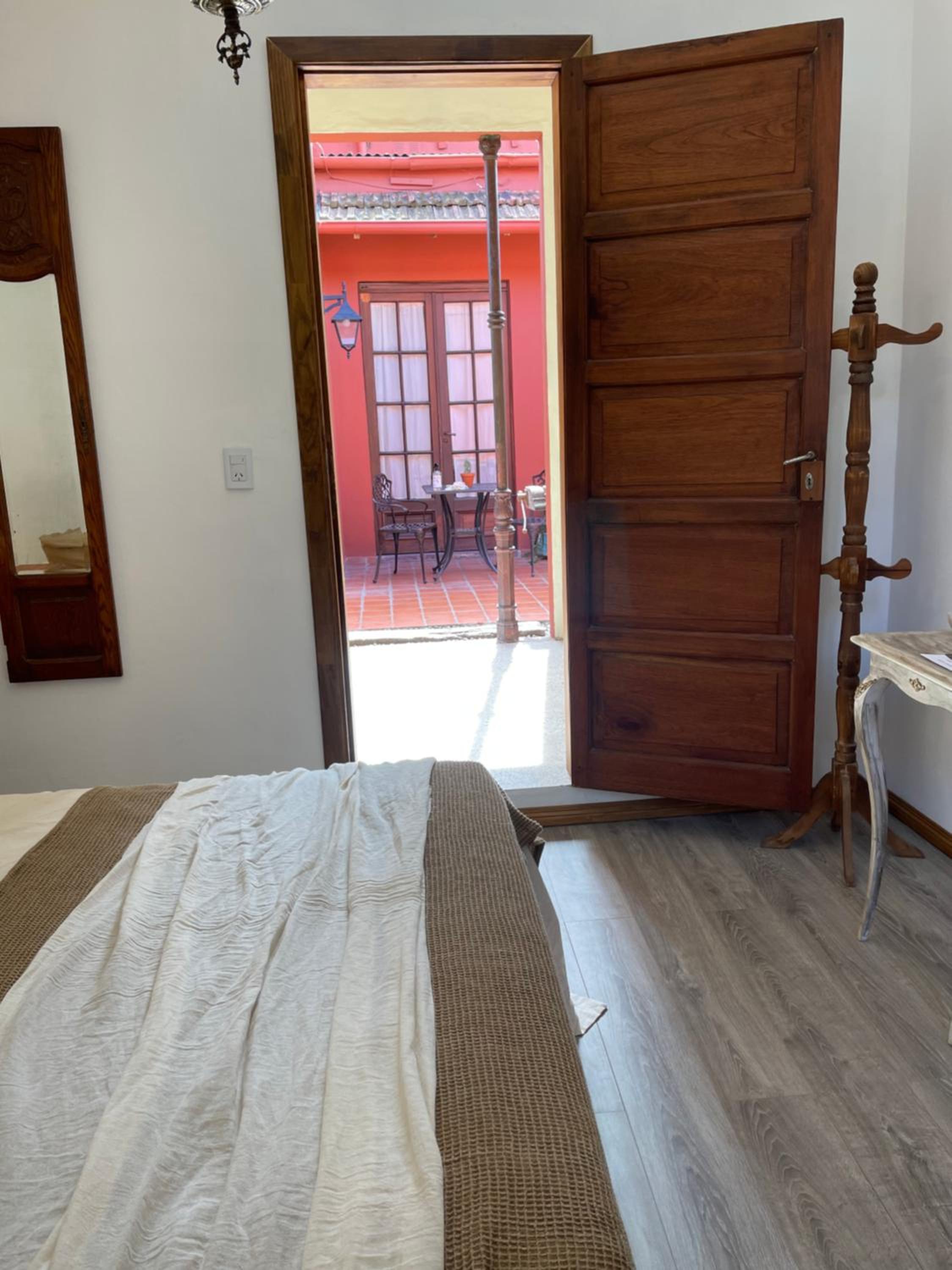 La Escondida, Casa de Huéspedes